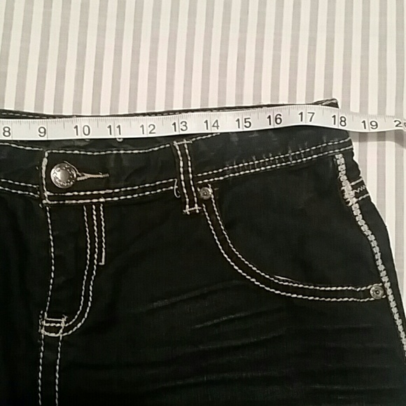 Like new Maurices denim skirt - Picture 4 of 6